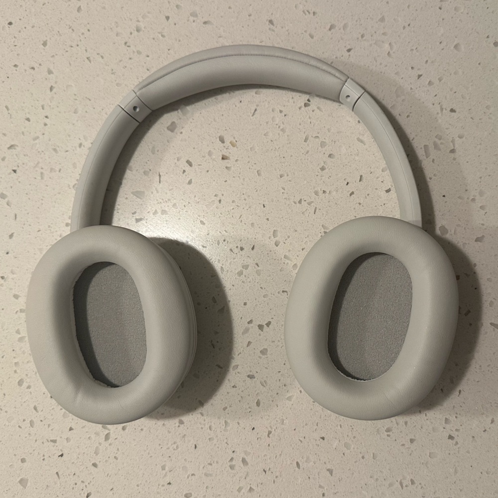 Sony WHCH720N Bluetooth Wireless Noise-Canceling Headphones - Picture 3 of 3
